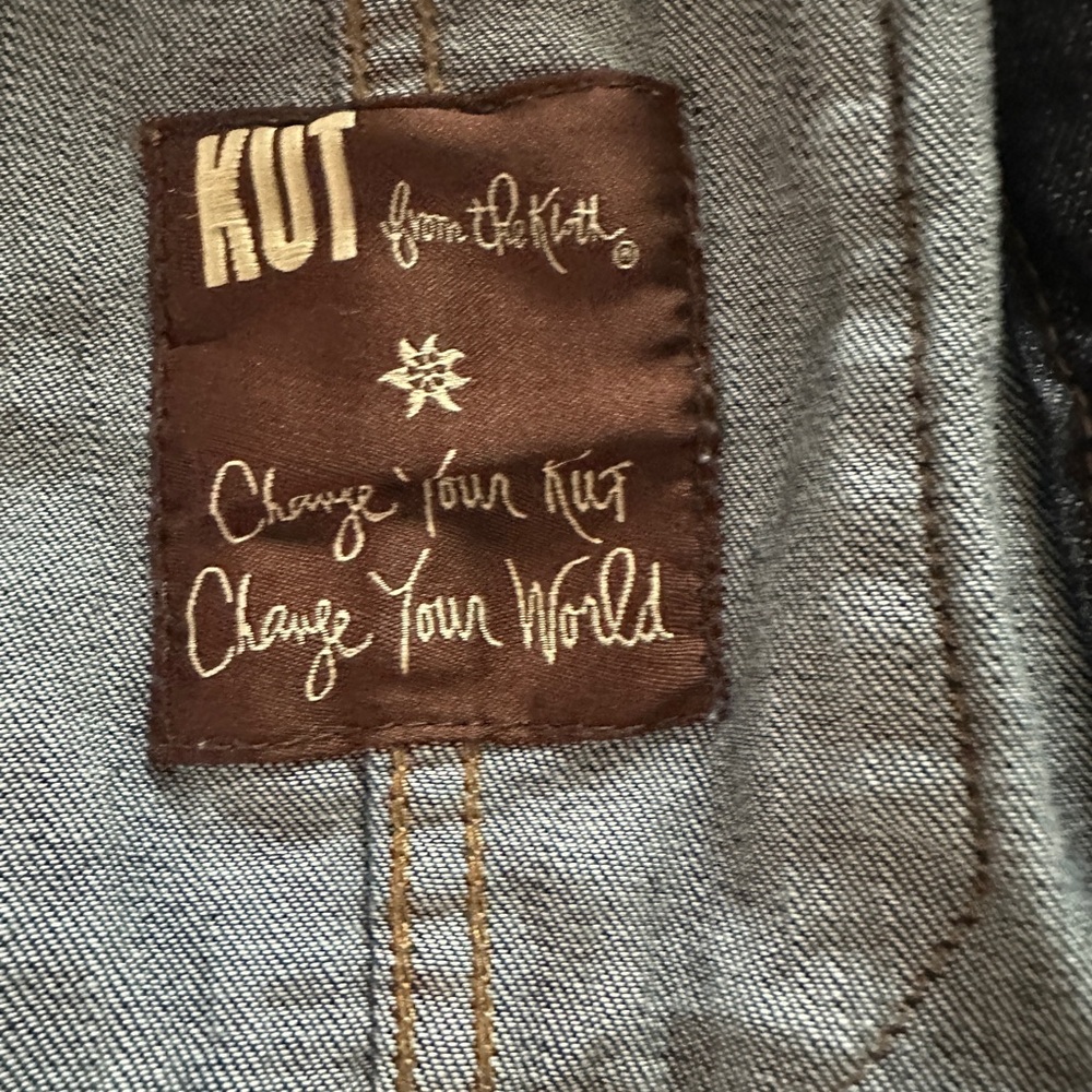 KUT from the Kloth | Cropped & Fitted Denim Jacket | M - Picture 8 of 12
